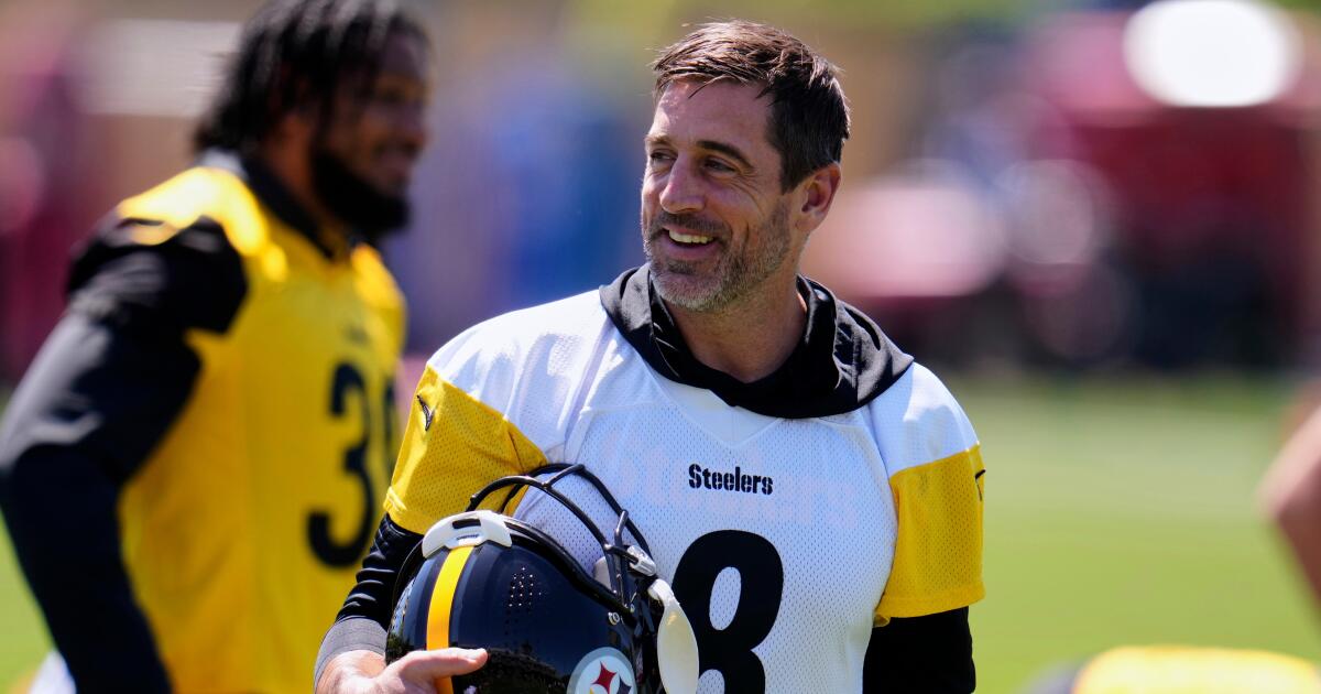 Aaron Rodgers appears to have reconciled with family members after years of estrangement