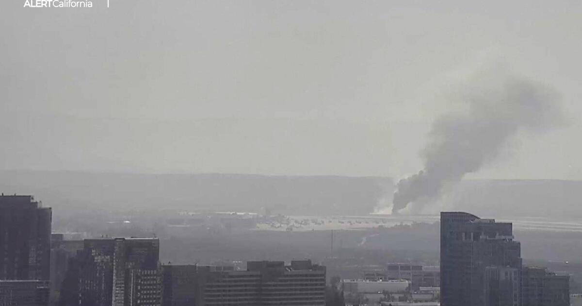 Plane crashes at U.S. Marine Corps’ Miramar air base in San Diego