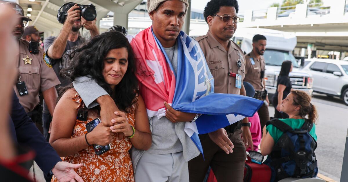 Cuban dissident, exiled from country after 5 years in prison, arrives in U.S.
