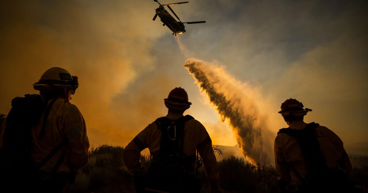 Crews gain upper hand on Summit fire; evacuation orders in Antelope Valley lifted
