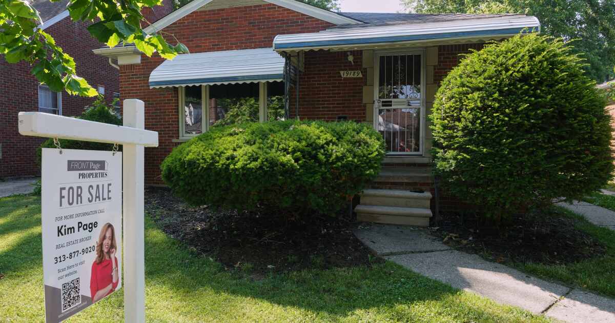 Why U.S. home prices keep hitting records even as sales slump
