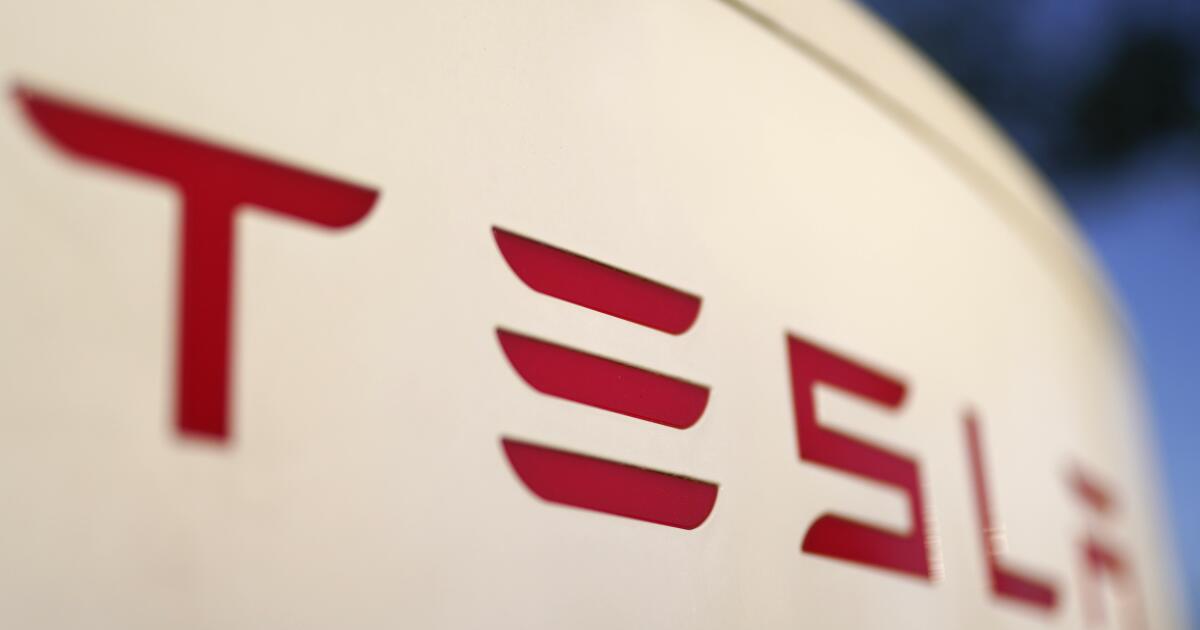 First recorded Tesla Semi crash kills two people in Nevada