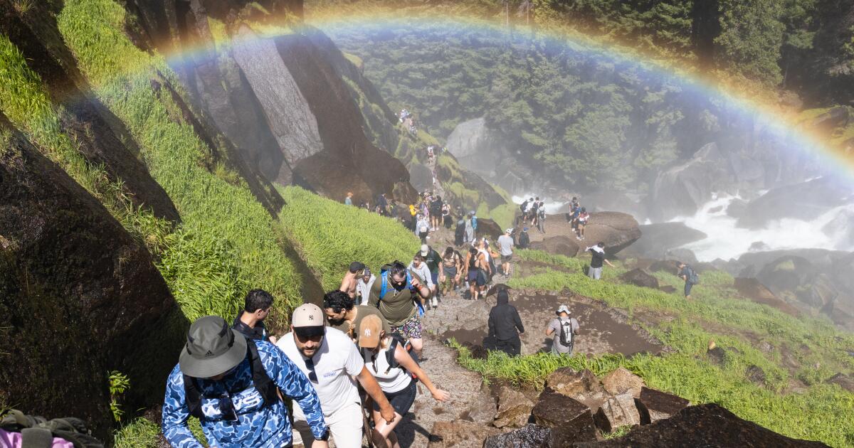 Crushing crowds turn Yosemite into ‘Disneyland.’ Can visitors still have fun?