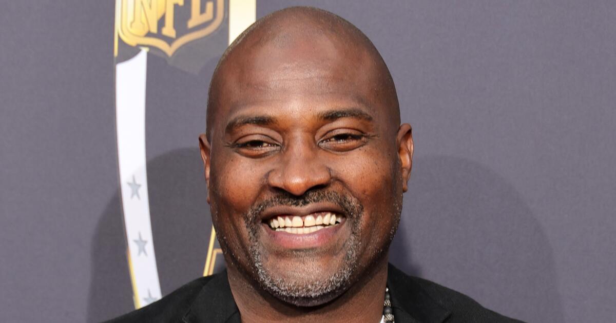 Ex-Chargers DE Marcellus Wiley arrested after allegedly threatening to kill his wife