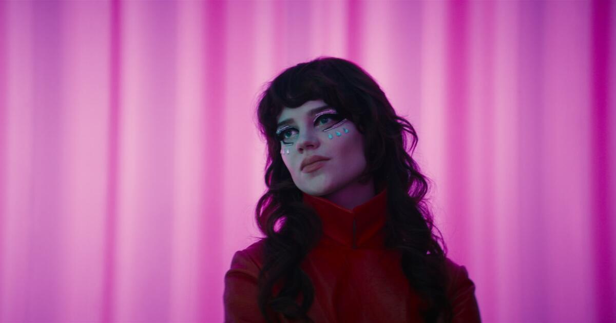 Hot faces fill the erotic thriller ‘Her Private Hell,’ but the plot is never in focus