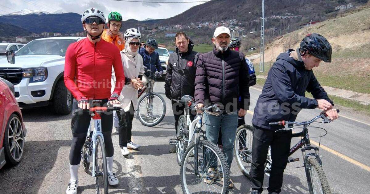 A Turkish governor is sacked over photos in snug cycling shorts. Many want him reinstated