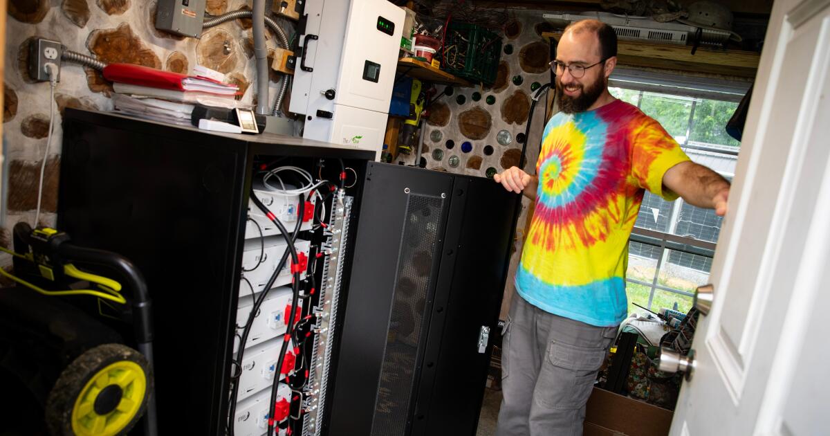 More Americans are installing solar batteries at home. Here’s why