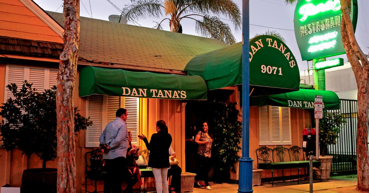 The deeply weird, very L.A. survival story of star-studded Dan Tana’s
