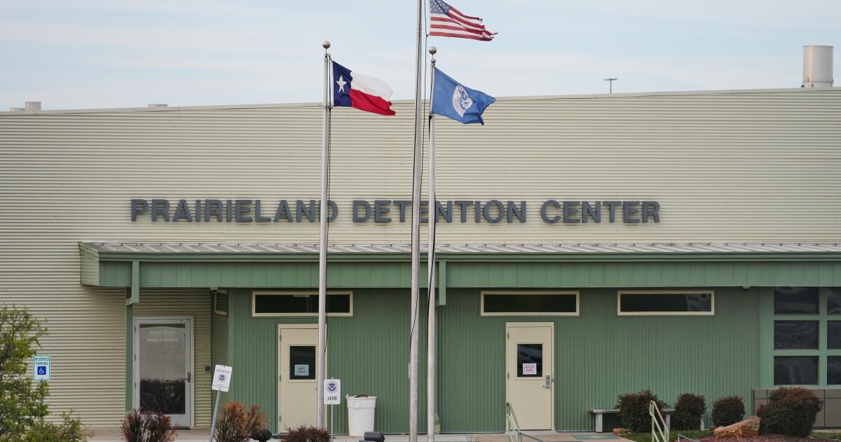 Court sentences 7 more to prison over shooting at Texas immigration detention center