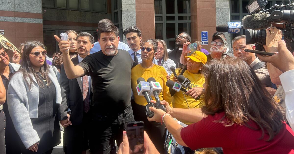 A year after California labor leader arrested at immigration protest, feds move to drop case