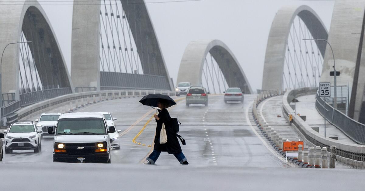 Strong El Niño now a virtual certainty, forecasters say. What it means for California