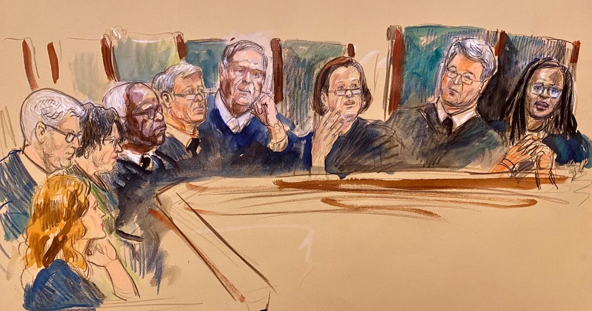 How Roberts led a fractured Supreme Court to wins for the right and defeats for Trump
