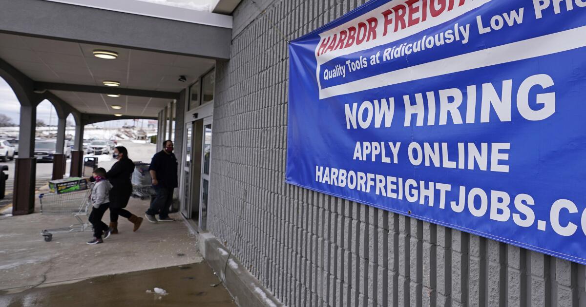 Global economy gets a lift as AI chip boom meets low U.S. jobless claims