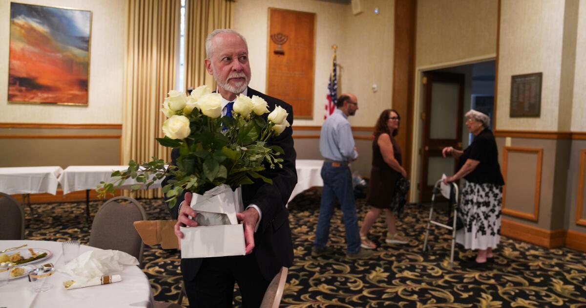 Eight years after deadliest antisemitic attack in U.S. history, Tree of Life rabbi bids farewell