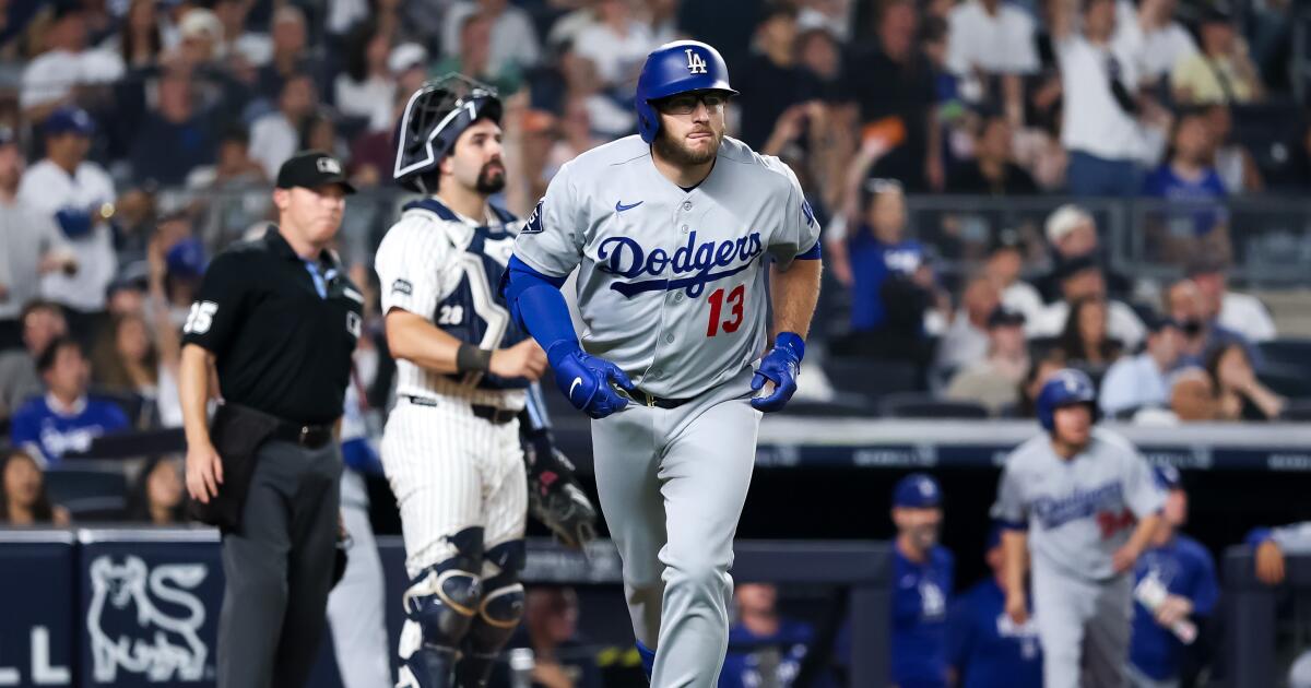 Max Muncy makes Yankees pay for keeping Gerrit Cole on mound in Dodgers’ win