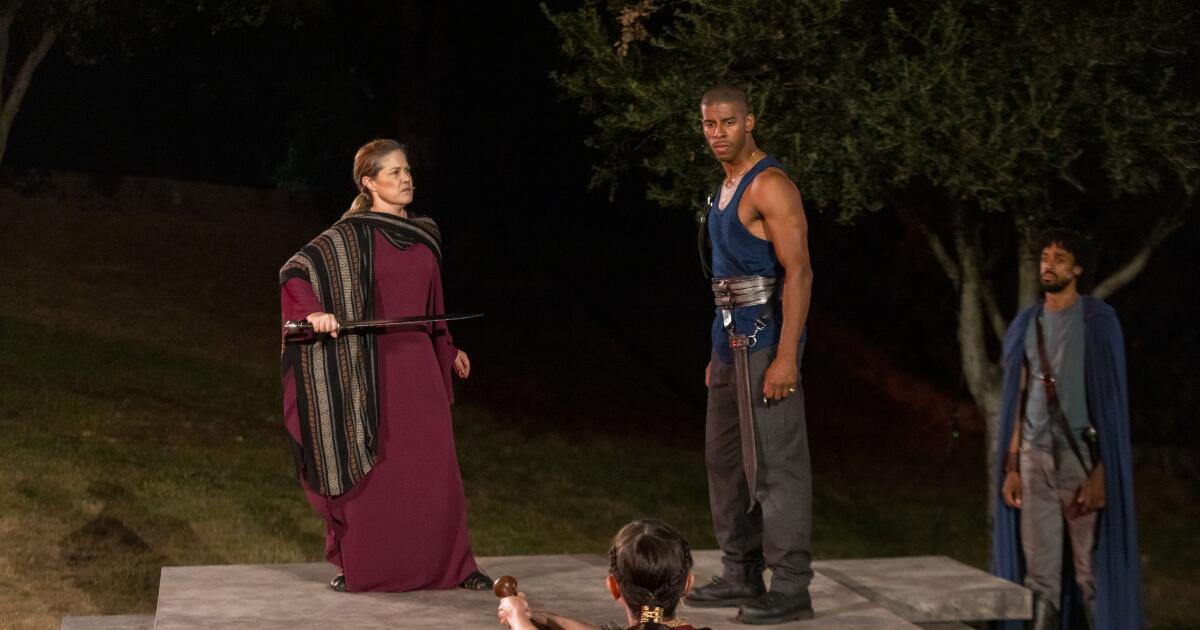 ‘Coriolanus’ in Griffith Park: Indie Shakes conscripts Shakespeare’s haughty warrior