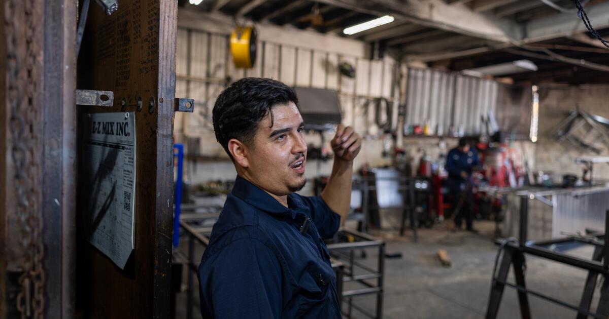 Giant rats, bright green flies, putrid smells: Boyle Heights residents describe unbearable conditions