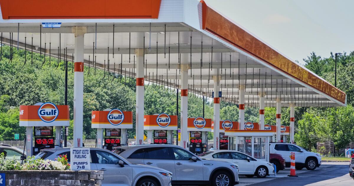 From gas to groceries, $100 oil threatens a new wave of price pain