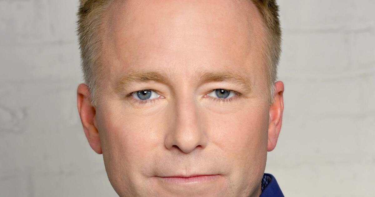 Seth Doane and Jim Axelrod among contenders for ’60 Minutes’ roles