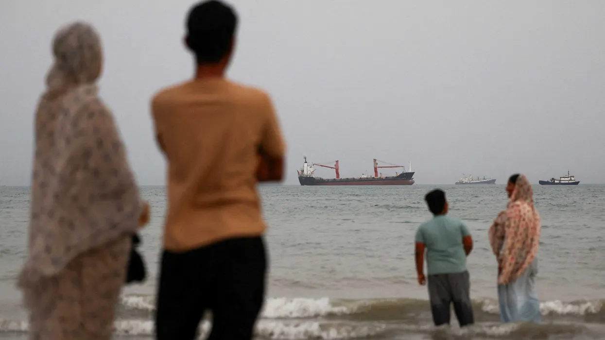 Thundering warning sounds as ‘lifeline for global oil’ under siege again: ‘All or none!’