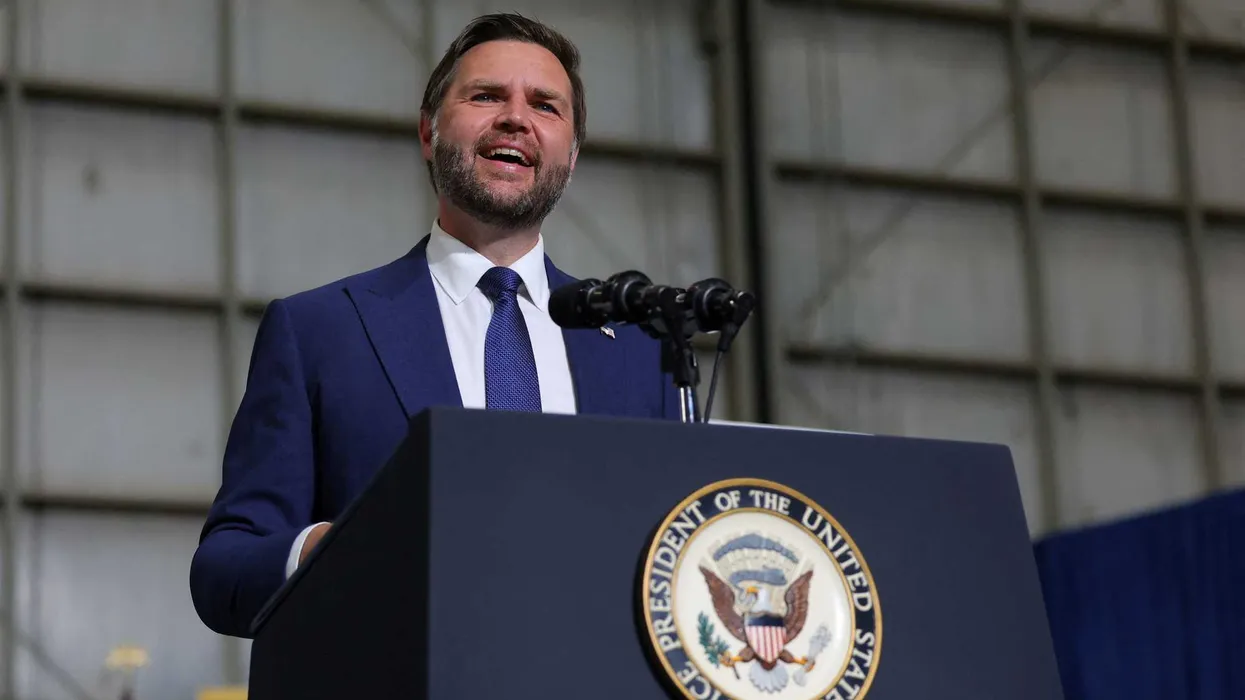 JD Vance let slip his secret envy with ‘self-admission’ to Joe Rogan: analysts
