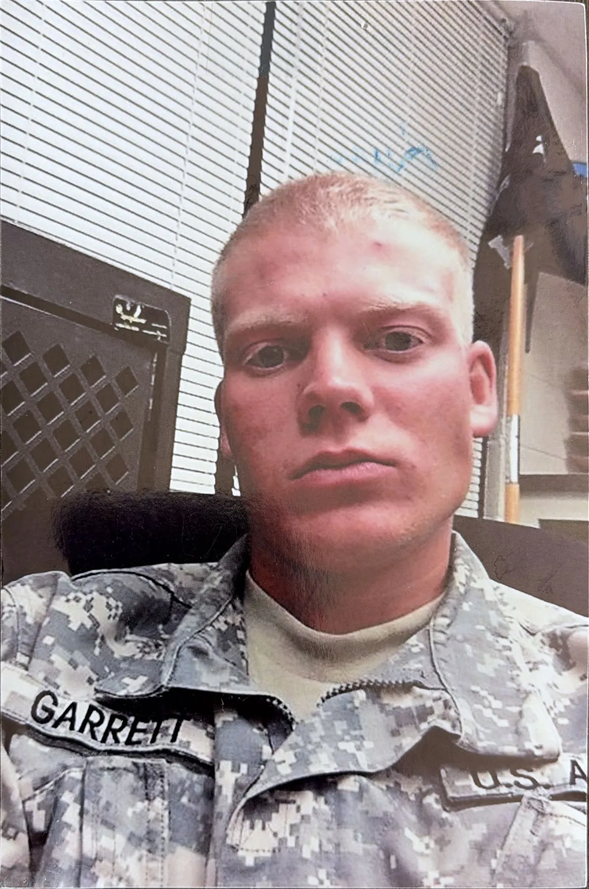 Headshot of Nolan Garrett in military uniform.