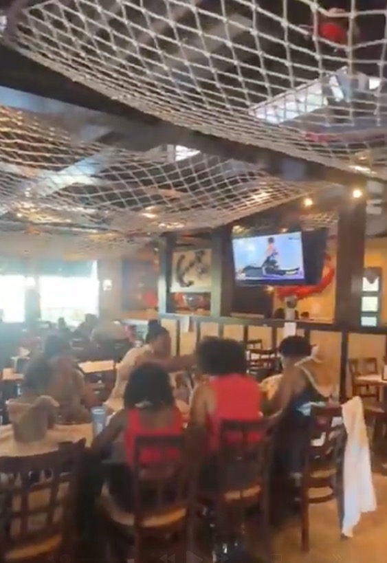 Captain Crab describes itself as a dining establishment "rich" in Cajun heritage.