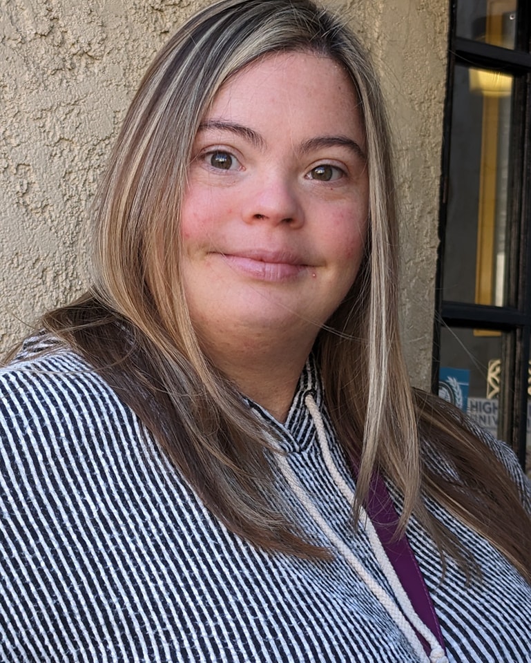 Reality TV star Cristina Sanz smiling.