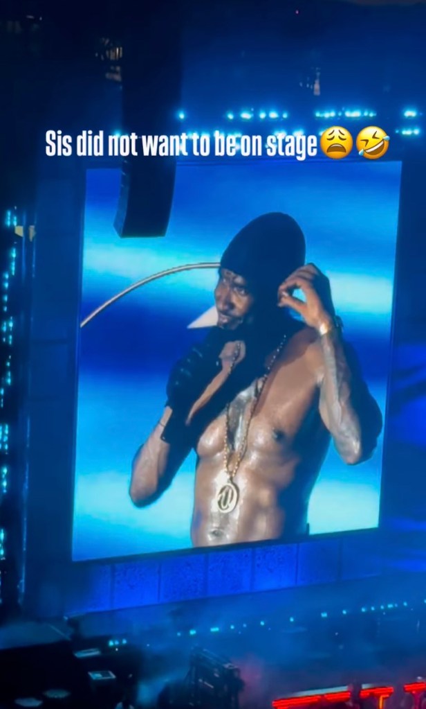 Usher reacting onstage to Gabrielle Cheyenne, who doesn't want to be there.