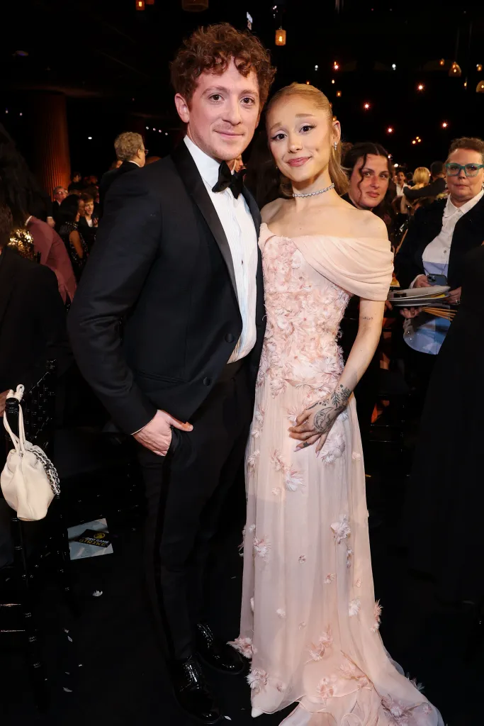 Ethan Slater and Ariana Grande pose at the 31st Annual Screen Actors Guild Awards.