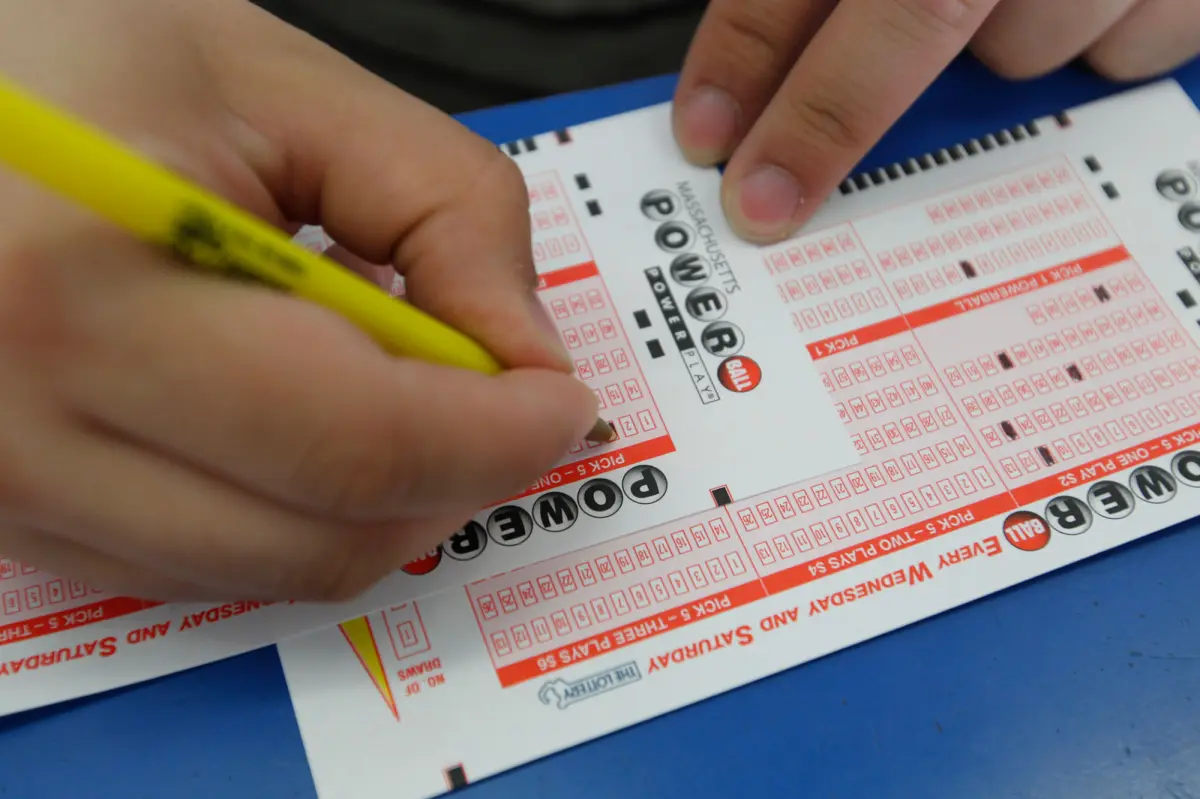 Powerball edges closer to $1B — the biggest of the year — after no winners in latest draw