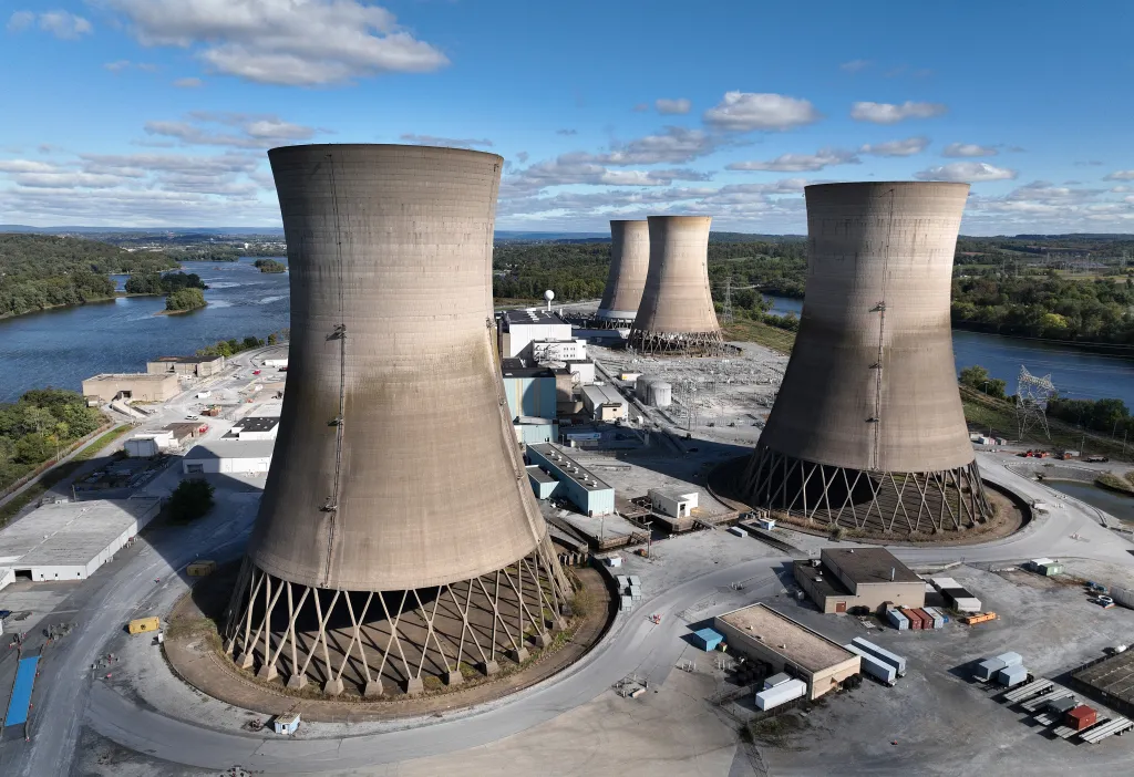 Aerial view of the Three Mile Island nuclear power plant.