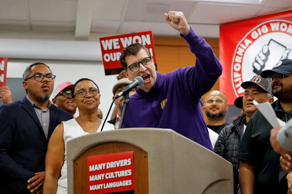 SEIU 721 President David Green delivers a speech at a press conference announcing the formation of the California Gig Workers Union.