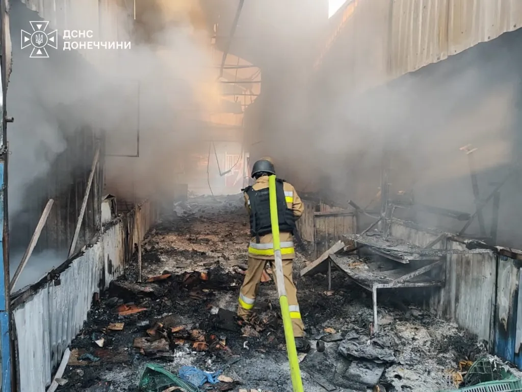 firefighters put out a fire following a Russian air attack in Kramatorsk, Ukraine, Monday, Aug. 10, 2026.