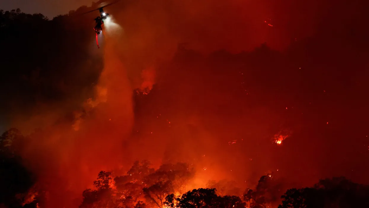 Fire veterans fear Trump order pushing crews into danger as the West burns