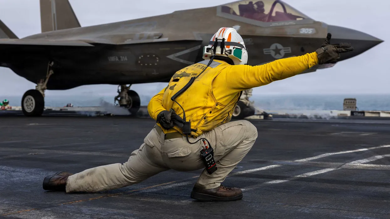 Sailor who jumped off the USS Abraham Lincoln says superiors ignored his pleas