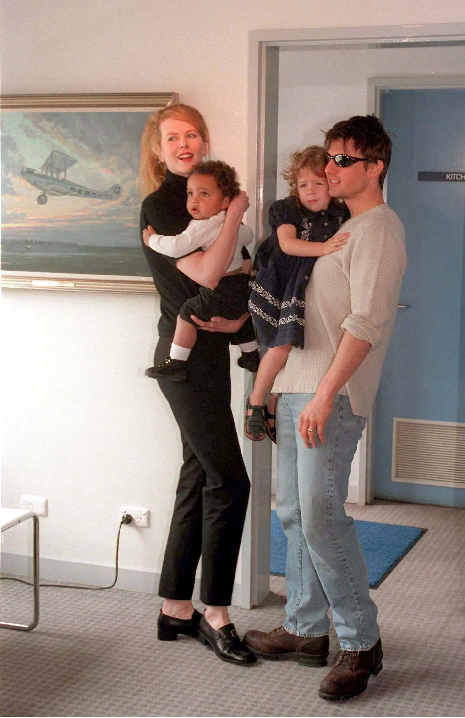Nicole Kidman and Tom Cruise with their kids in 1996