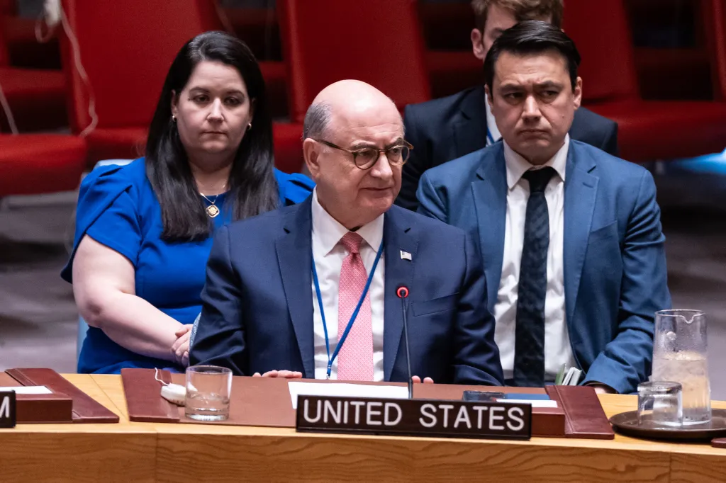 Ambassador Dan Negrea speaking at an emergency Security Council meeting at UN Headquarters.