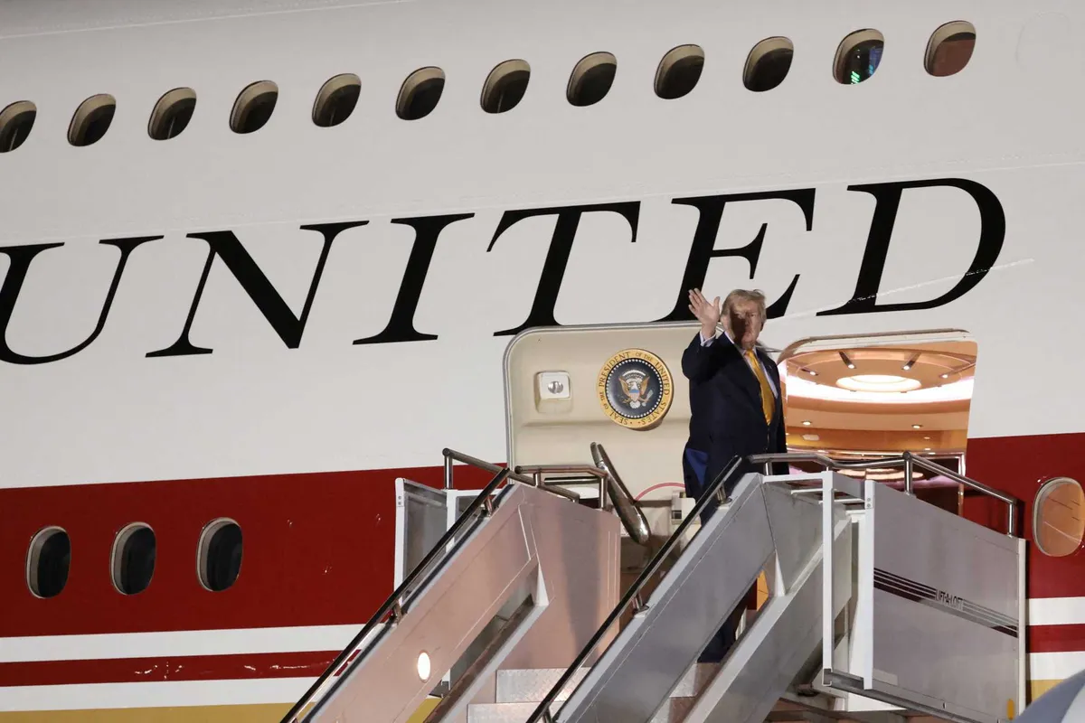 Trump rebuked for leaving senior officials aboard ‘decoy’ Air Force One