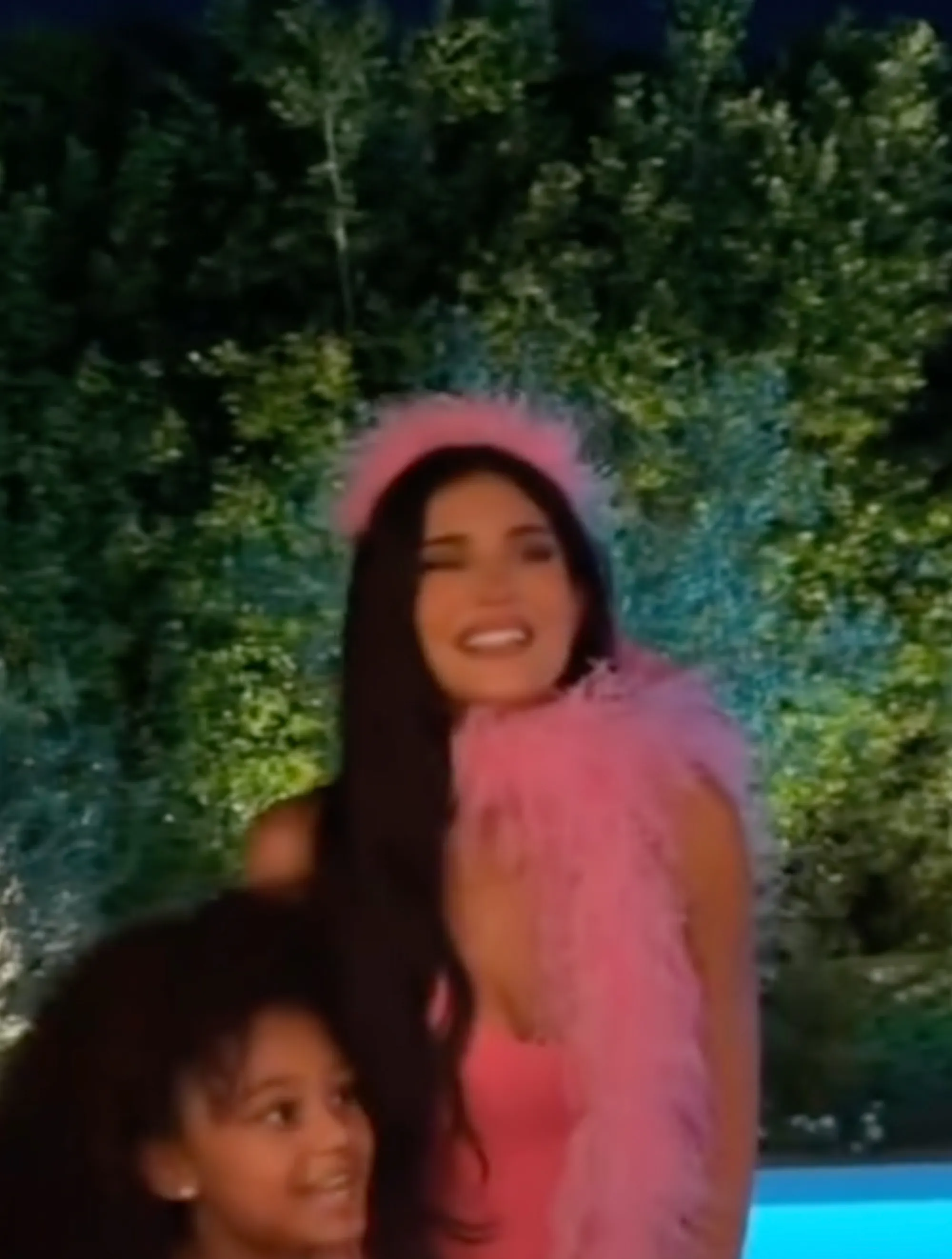 Kylie Jenner with he daughter Stormi.