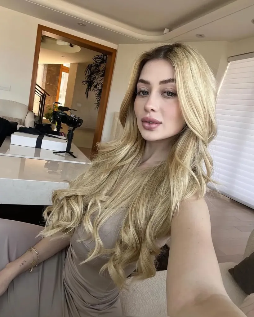 Valeria Márquez, a Mexican influencer, recording herself.
