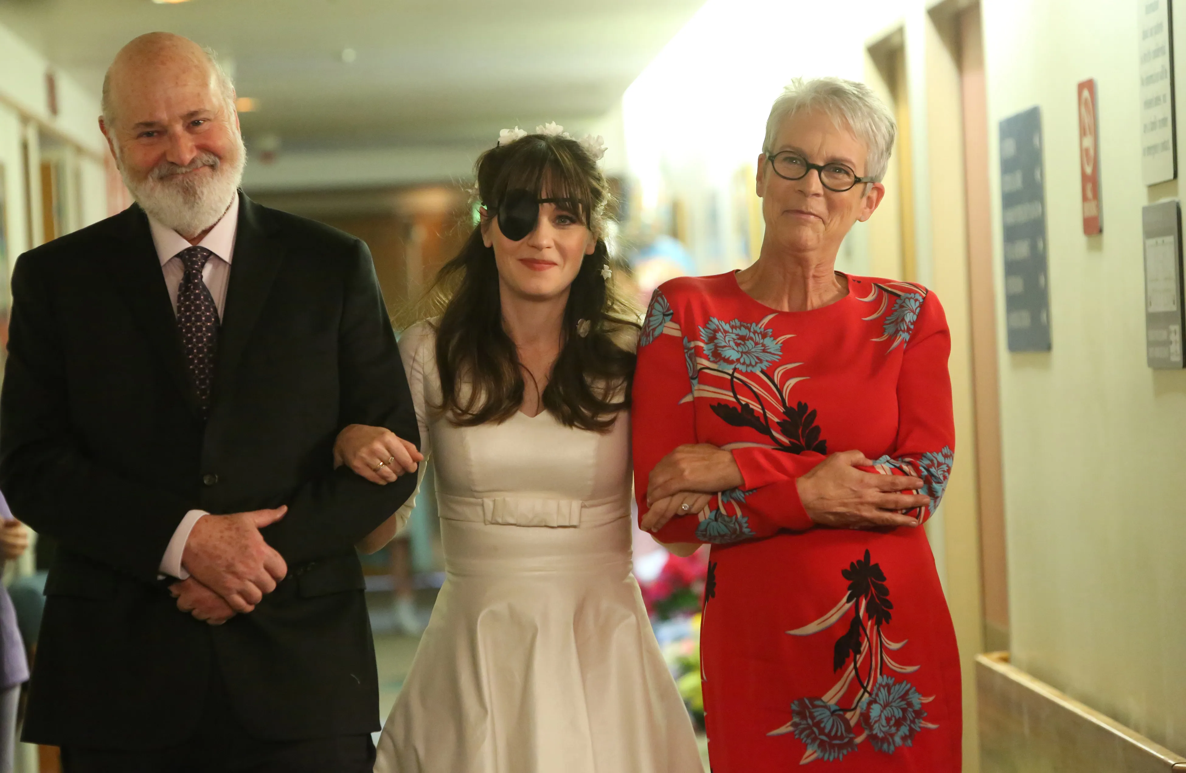 Rob Reiner, Zooey Deschanel, Jamie Lee Curtis in "New Girl"