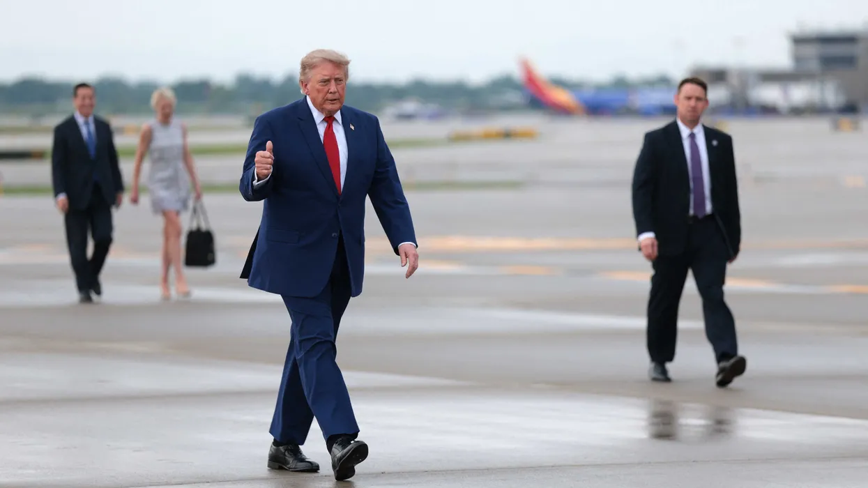 ‘Could be devastating’: Analysts aghast after Trump ICE unveils shock gloves plan