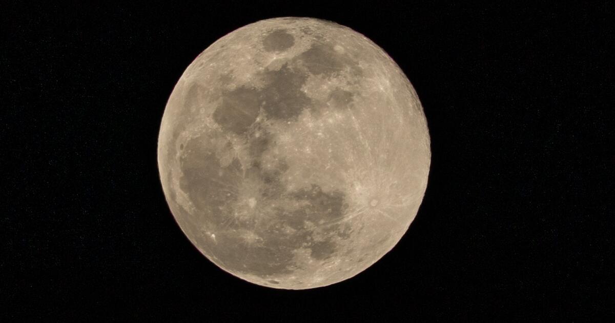 Discarded SpaceX rocket crashes into Moon
