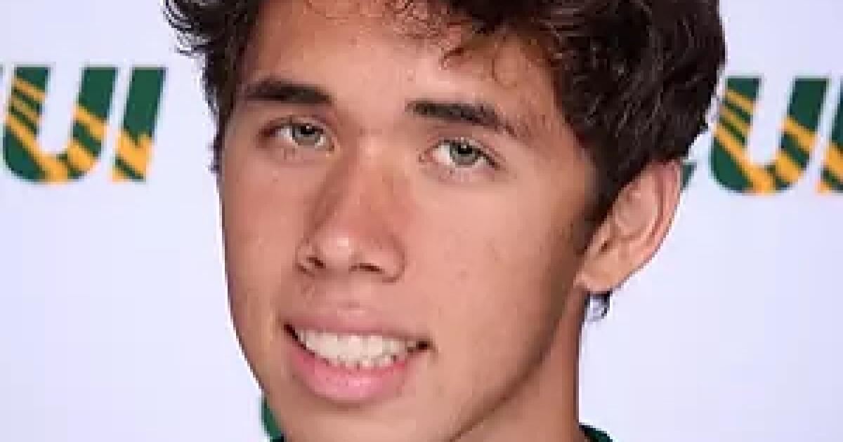 Naked former SoCal swimming champion beat Maui guard to death, police say