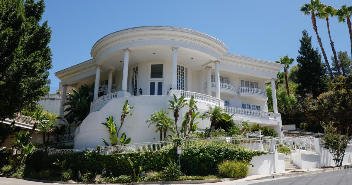 Party buses full of ragers: How an Encino mansion became a hub for community anger