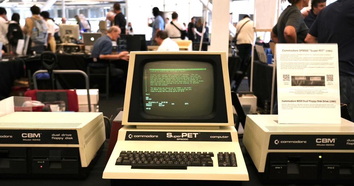 As AI reshapes tech, vintage computers become the new obsession